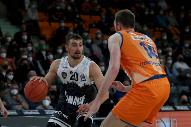 俱乐部通常 俱乐部通常