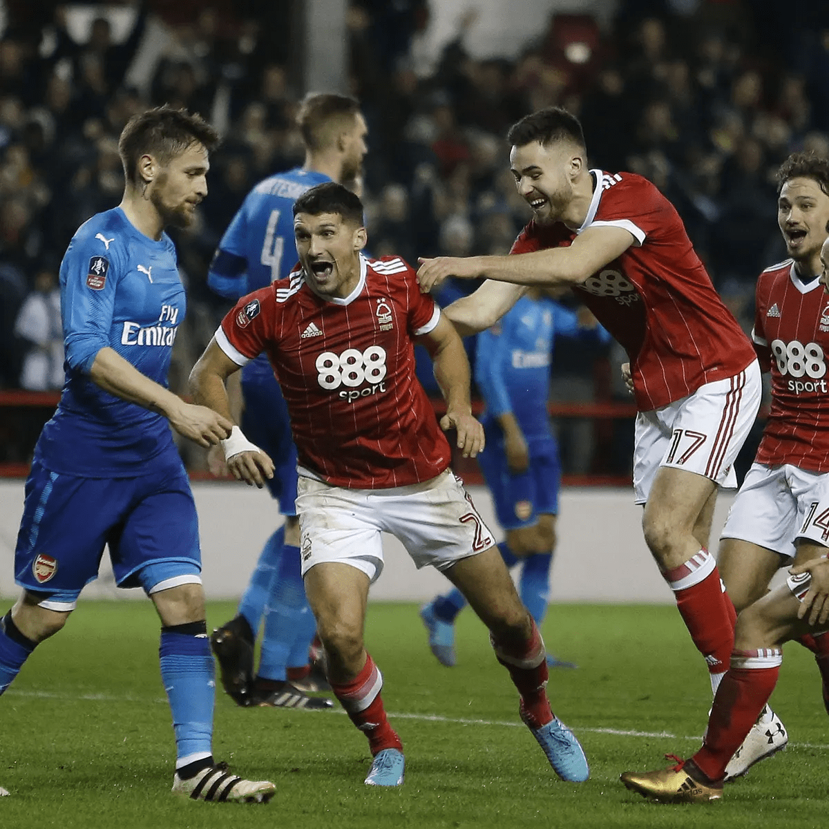 租借一名实 租借一名实