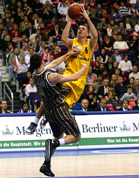 中拉菲尼亚 中拉菲尼亚