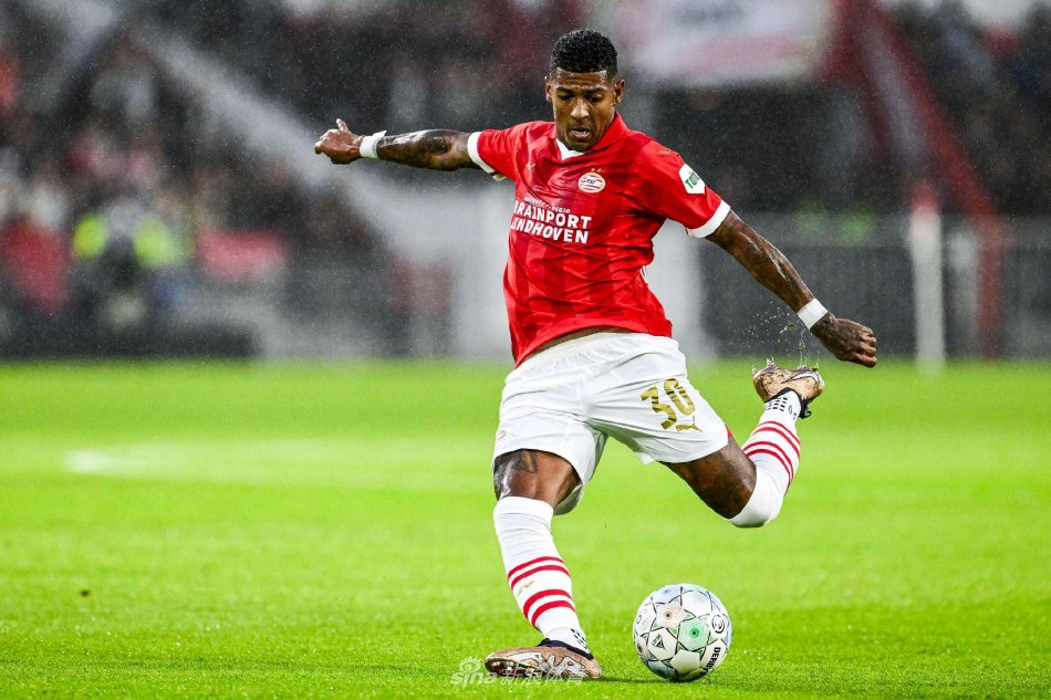 这位中锋不 这位中锋不